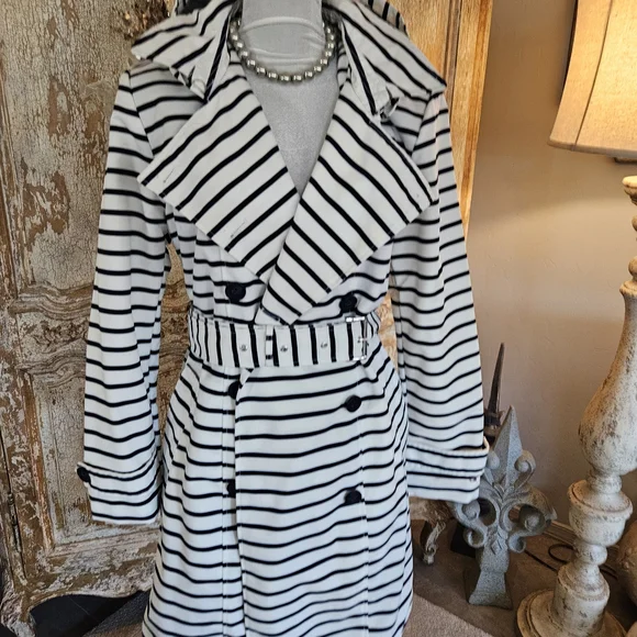 Tommy Hilfiger Navy Blue and White Striped Trench Coat - Picture 4 of 16